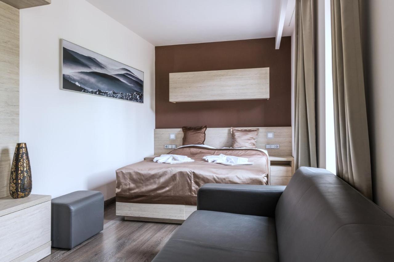 Pecr Well Aparthotel 4*