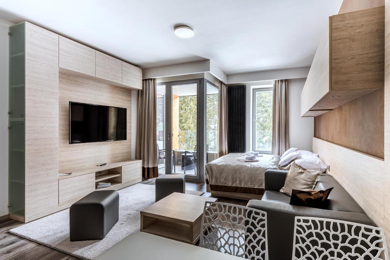 Aparthotel Pecr Well 4*